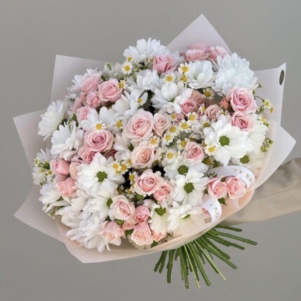 Romantic flower bouquet