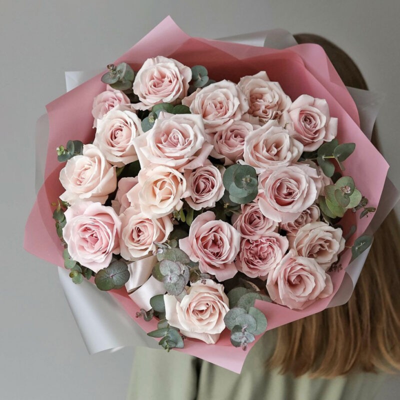 Soft Blush bouquet of pink roses from TheFlow