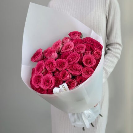 Raspberry rose bouquet