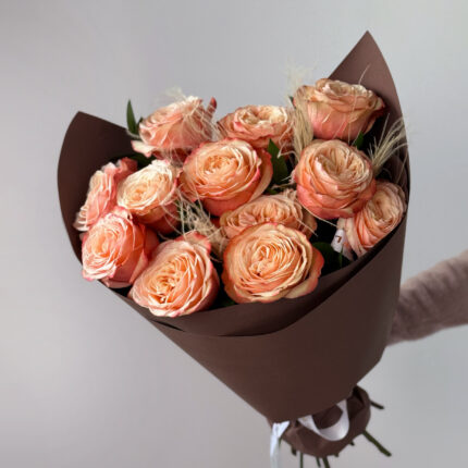 Golden Chestnut rose bouquet
