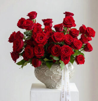 50 Scarlet Roses & Vase