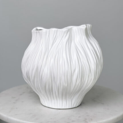 Bud Vase 8 in