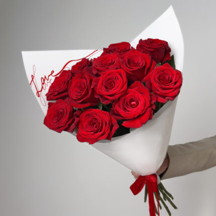 Dozen Scarlet Roses