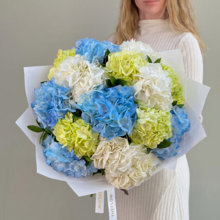 Azure Cloud flower bouquet
