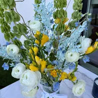 Bouquet from TheFlow Downtown LA studio - photo from Erica S.’s Google review