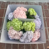 Bouquet from TheFlow West Hollywood studio - photo from Amber’s Google review